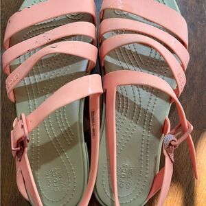 CROCS comfort women’s sandals size 9